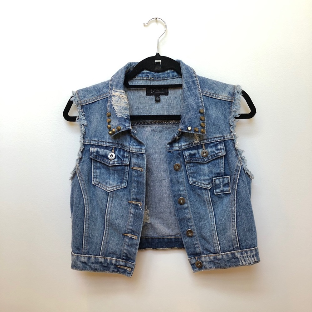 Cropped Denim Vest With Studs